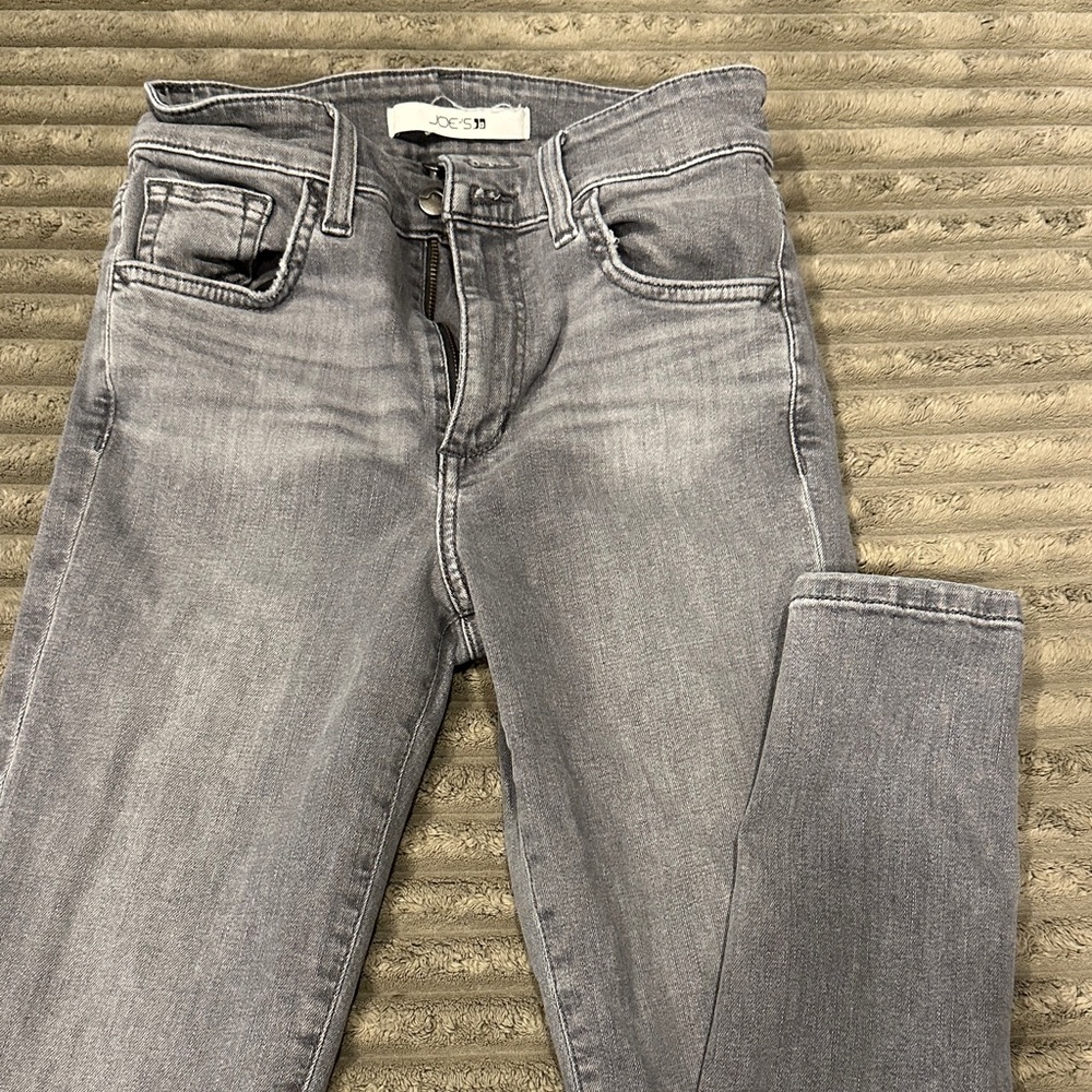 Joe's Jeans Women's Skinny in Classic Gray